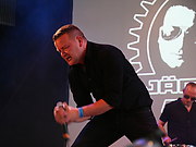 13829